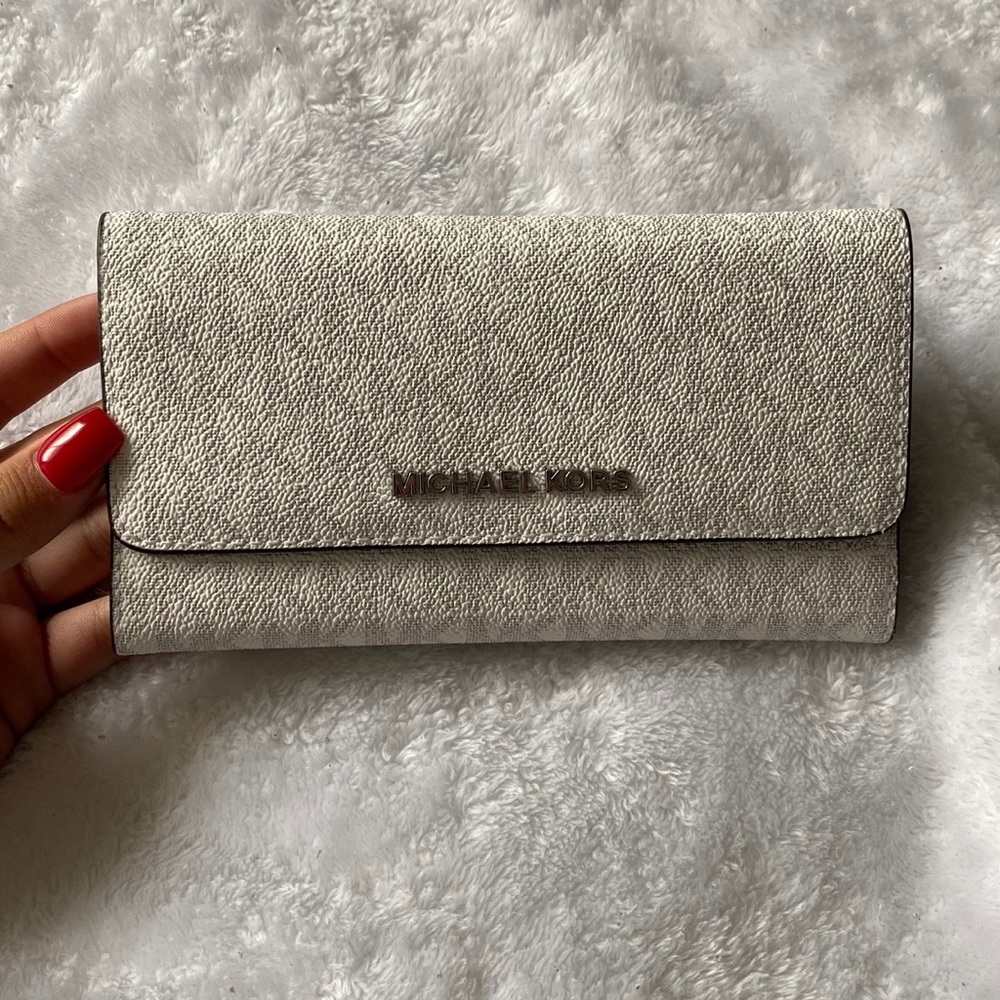 Trifold wallet